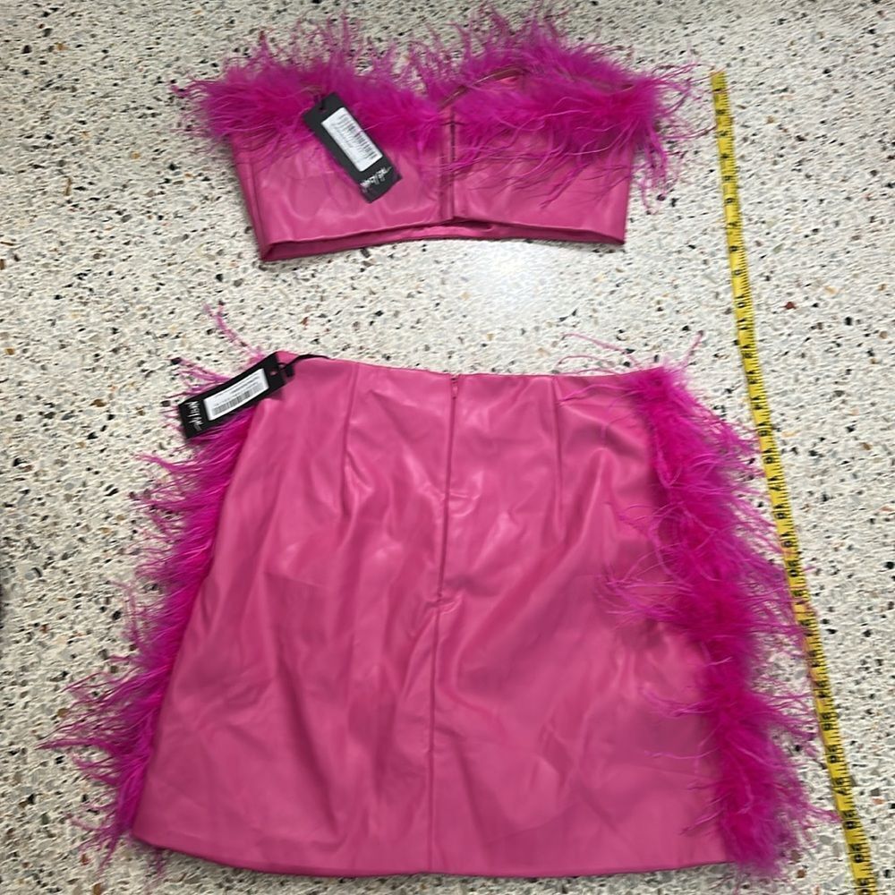 NWT Nasty Gal pink faux leather feather trim set skirt bandeau US 6 - Picture 7 of 8
